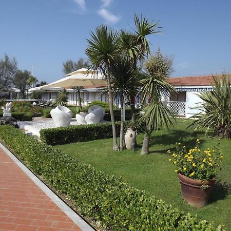 Bed And Breakfast Bagno Venezia Marina Di Carrara Extérieur photo