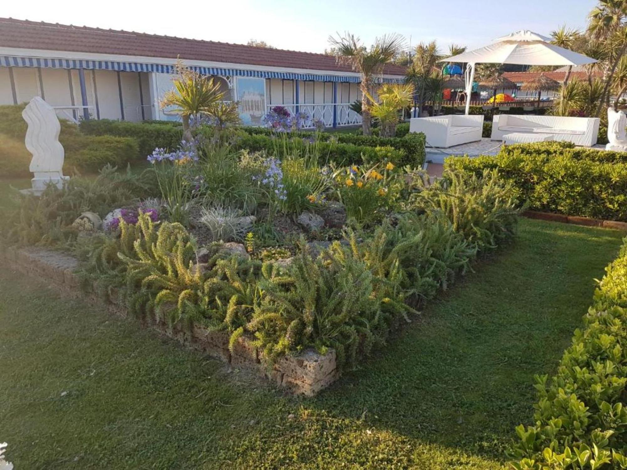 Bed And Breakfast Bagno Venezia Marina Di Carrara Extérieur photo