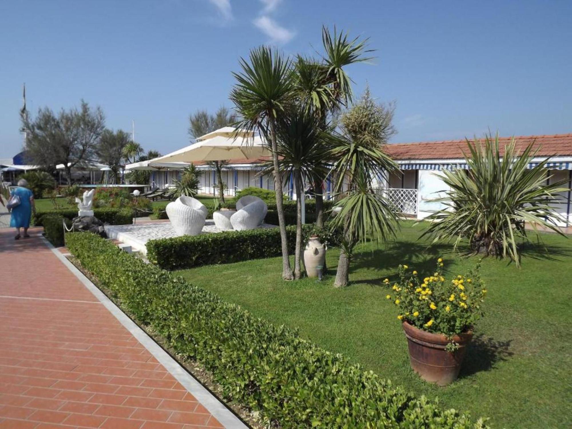 Bed And Breakfast Bagno Venezia Marina Di Carrara Extérieur photo